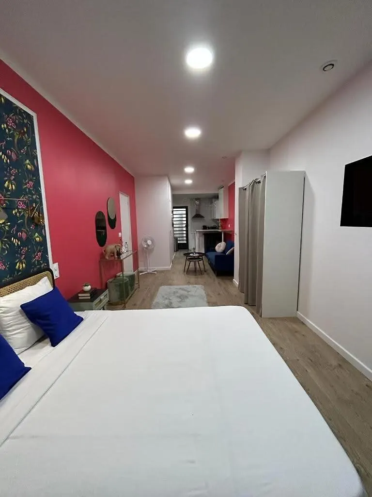 Stylish And Chic Apartment باريس 0*,  فرنسا