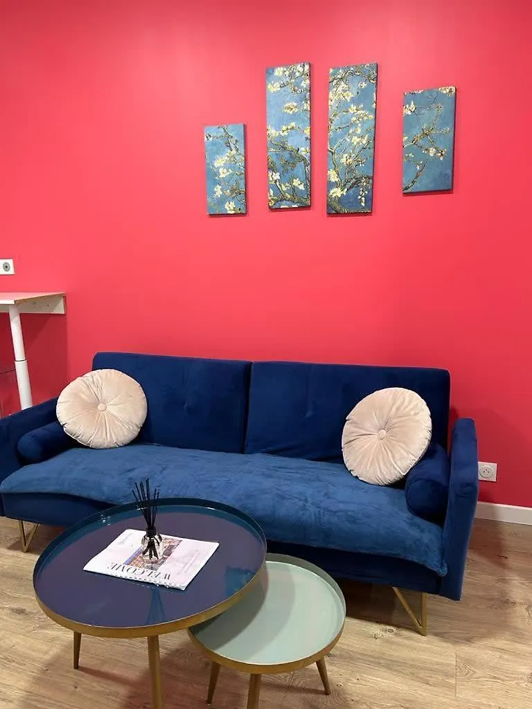 Stylish And Chic Apartment باريس فرنسا